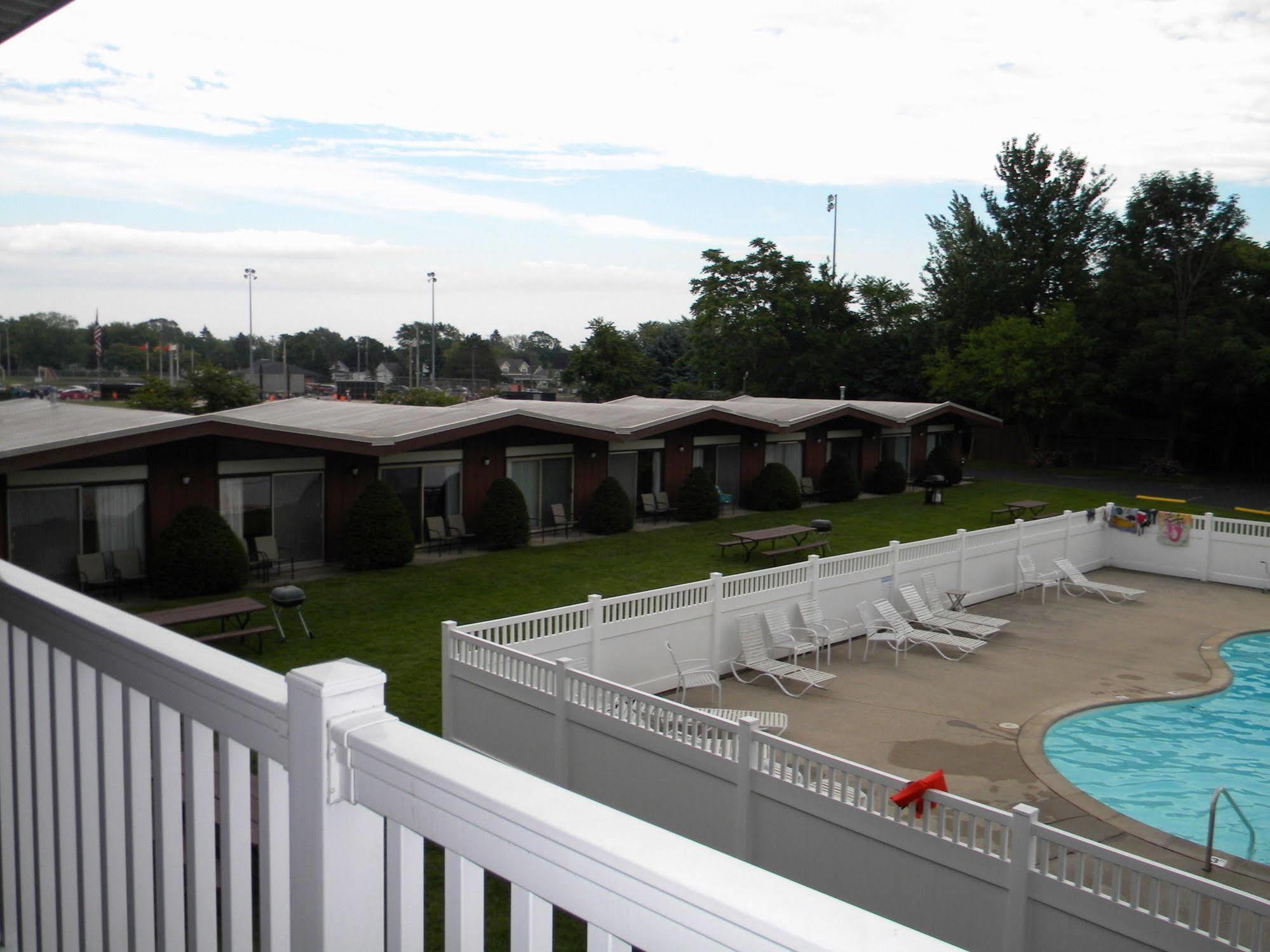 Nader'S Motel & Suites Ludington Ngoại thất bức ảnh